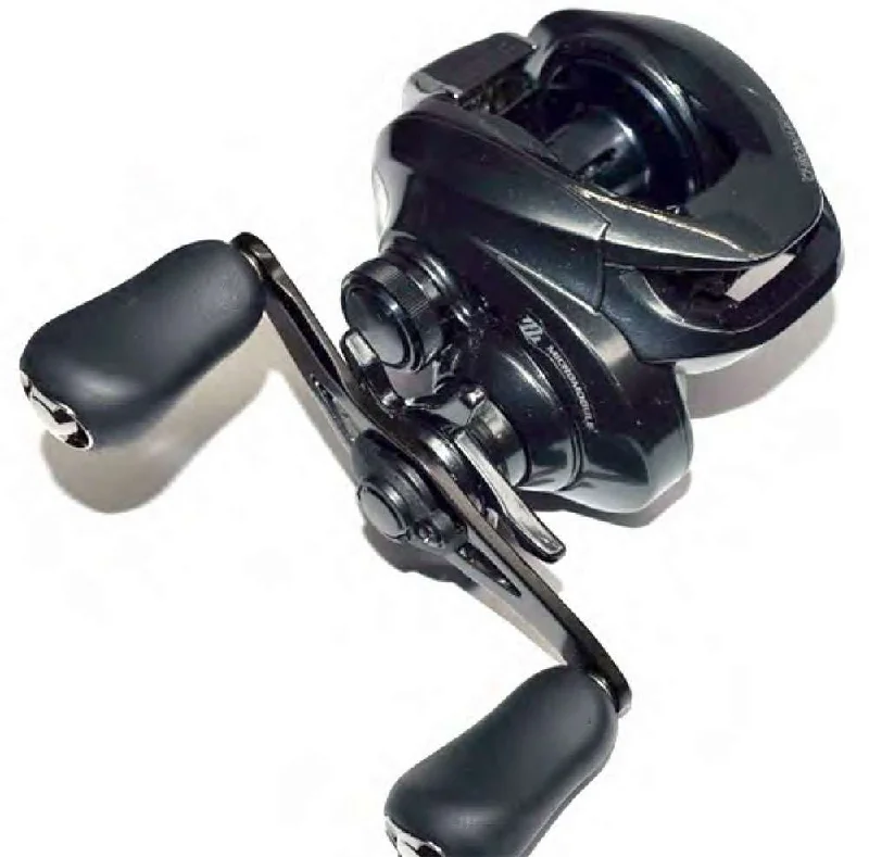 - Air box TSA certified check-inShimano - CH150HGG Chronarch G Baitcasting Reel